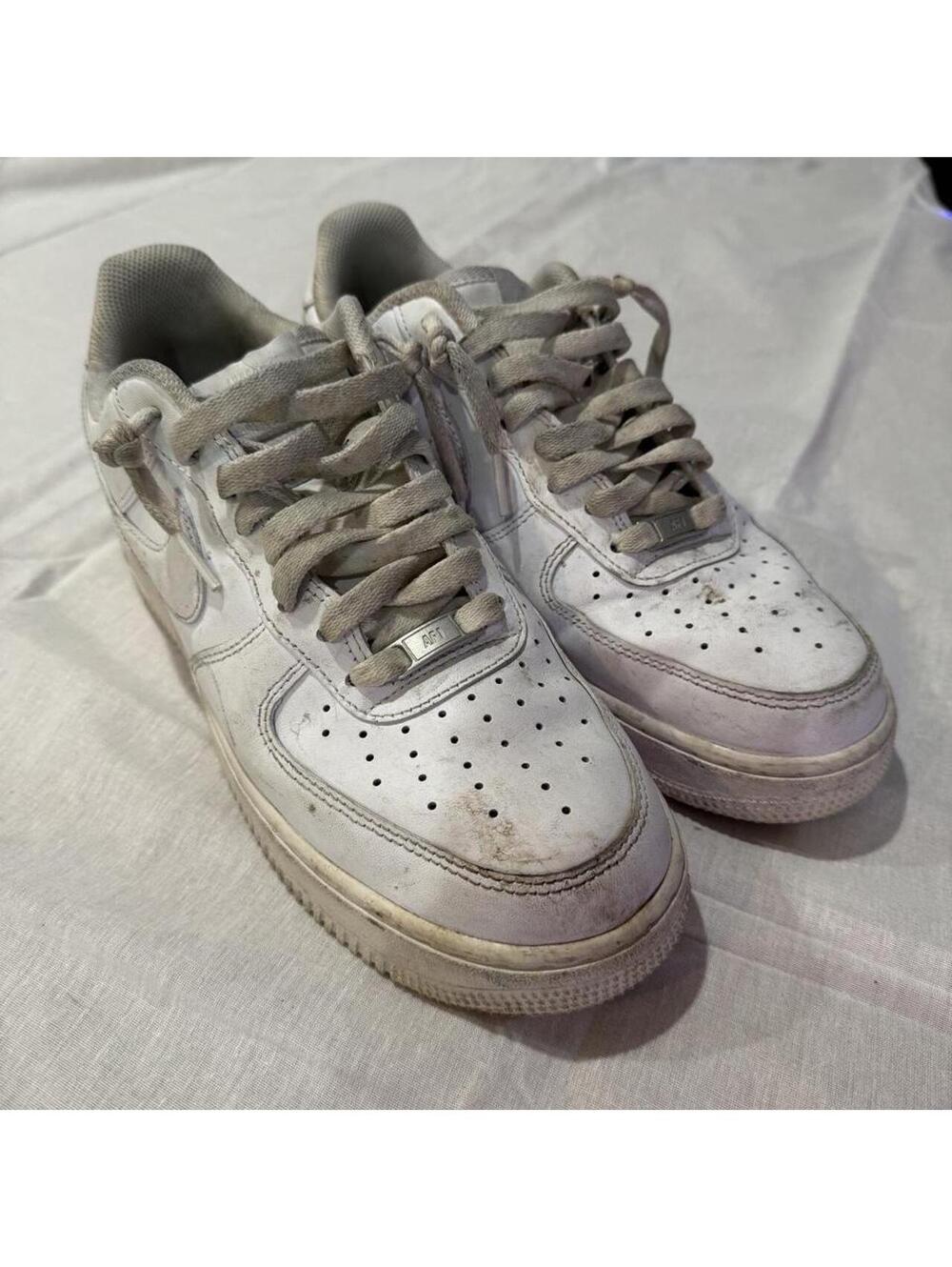 Nike Men's White Trainer